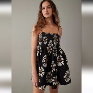 BNWT 🌼American Eagle Outfitters Black Daisy Backless Sundress